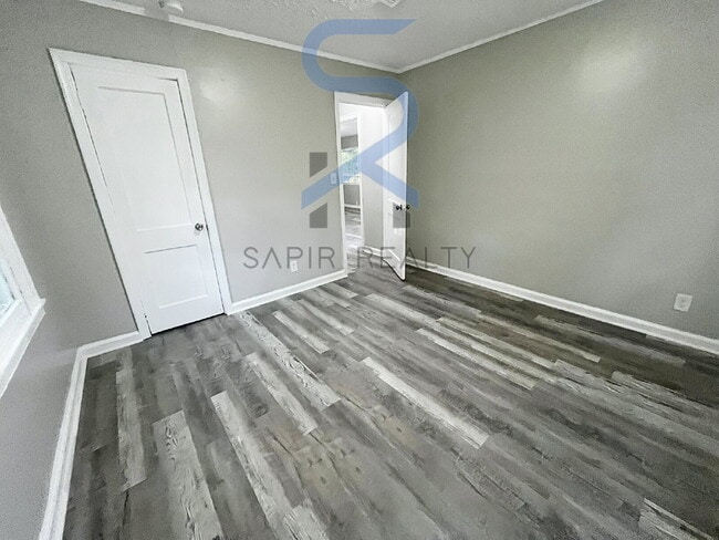 Building Photo - 2262 Jernigan Dr SE