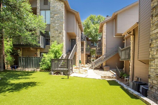 Building Photo - 3627 Menchaca Rd