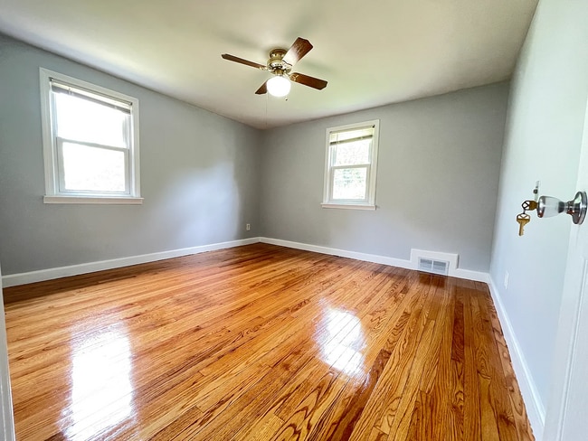 Building Photo - 32 Aldrew Terrace