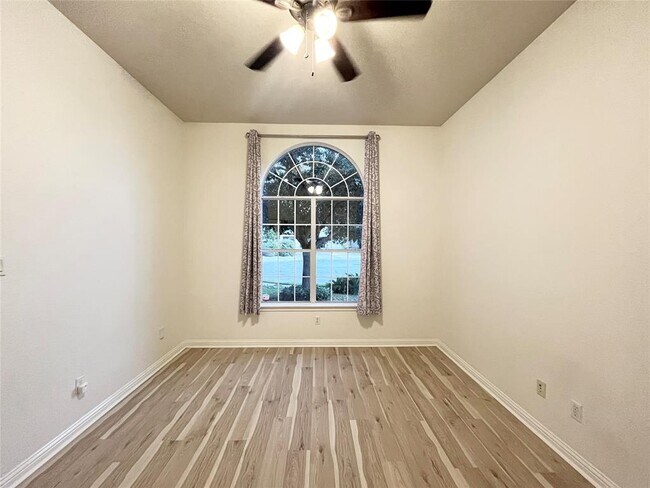 Building Photo - 3004 Edgecreek Pl