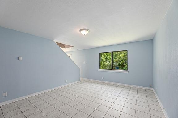 Building Photo - 8524 Dryfield Dr