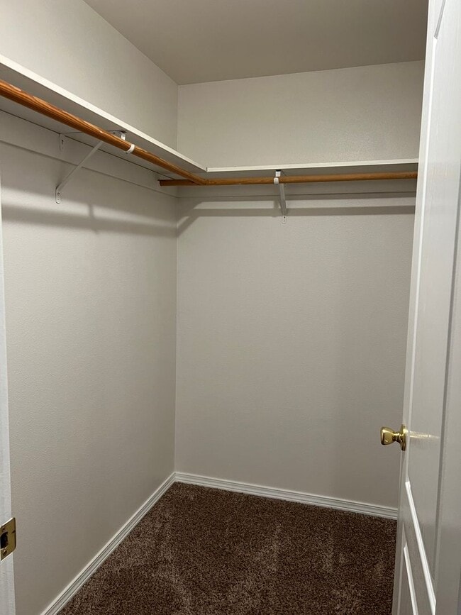 Building Photo - Townhome in NW Redmond in Fairhaven Vista