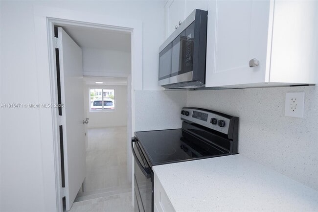 Building Photo - 2675 SW 24th Ter