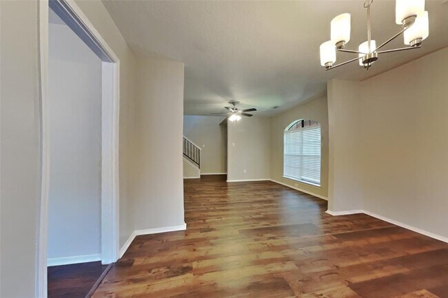 Building Photo - 4826 Pecan Grove Dr