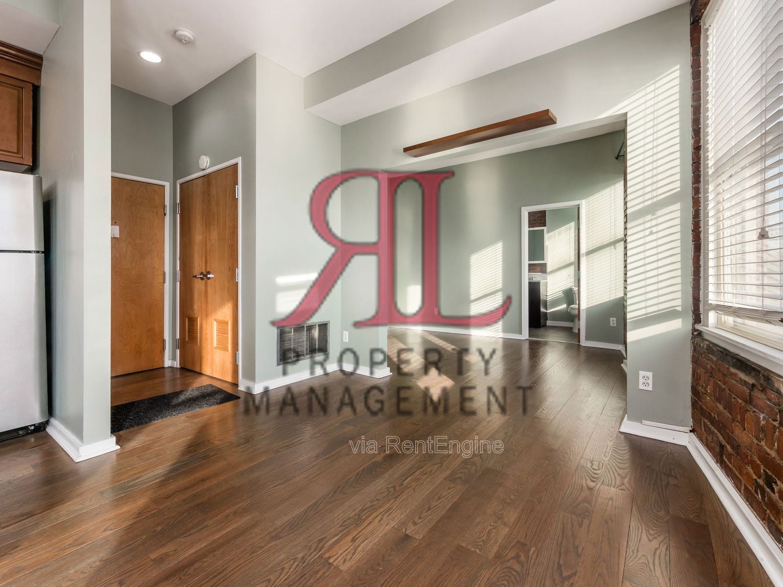 Building Photo - 1131 N High St