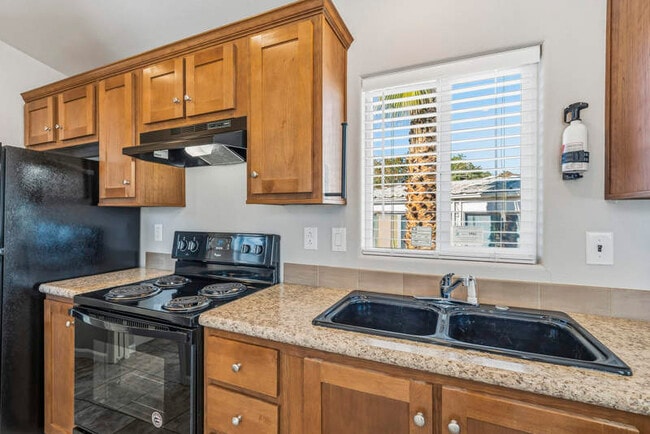 Building Photo - 3431 N Flowing Wells Rd