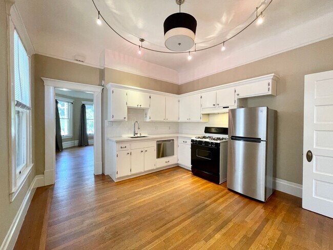 Primary Photo - 1409-1411 18th Street