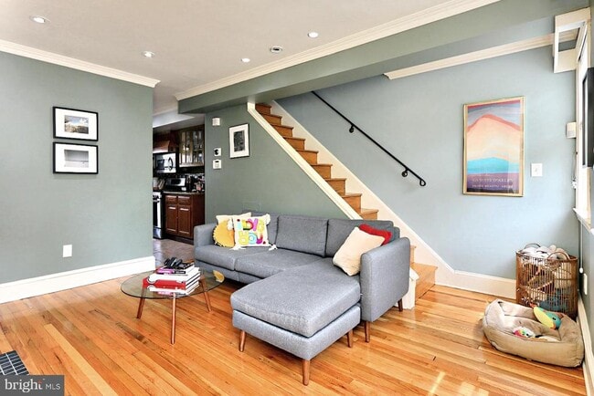 Building Photo - 1724 E St NE