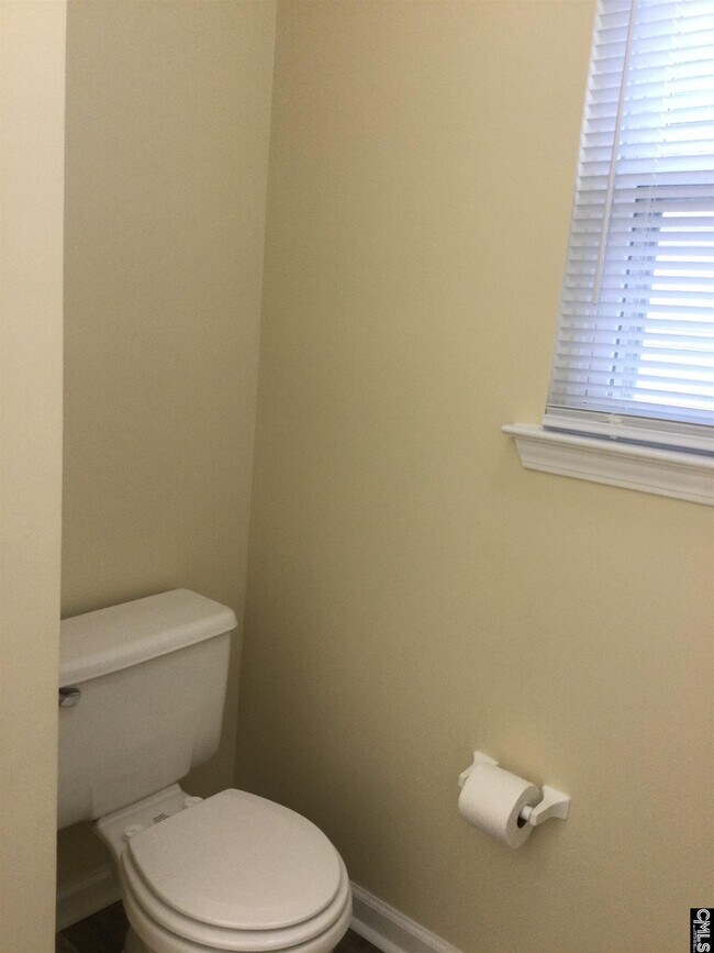 Building Photo - 15 Lamplighter Ct