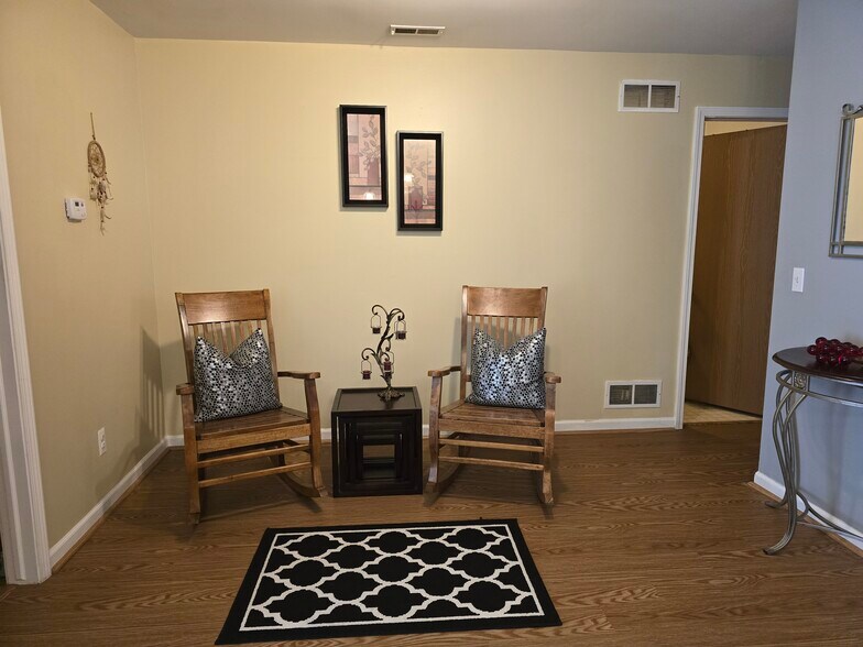 Building Photo - 42541 Lilley Pointe Dr