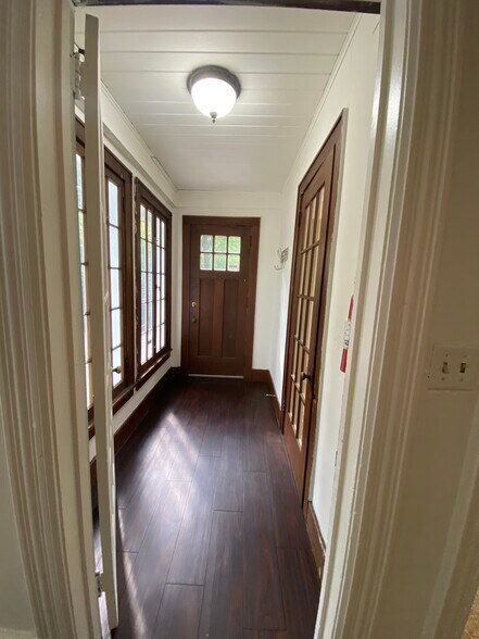 Front Entrance - 952 Grant St
