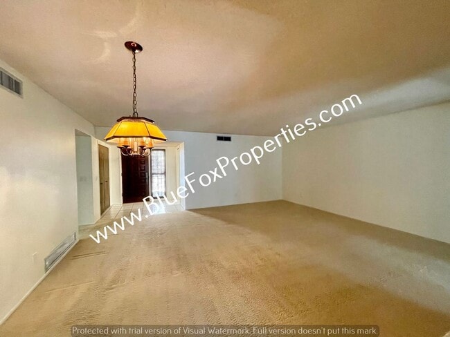 Building Photo - 7876 N Sendero Tres