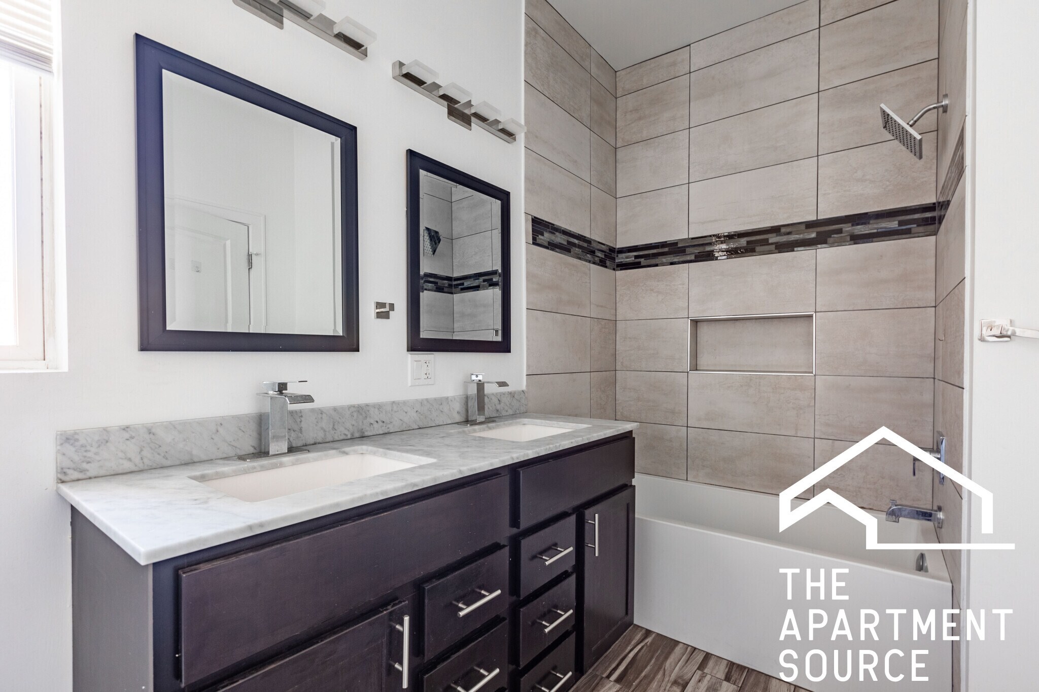 Building Photo - 4736 W Armitage Ave