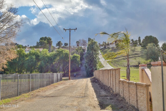 Building Photo - 3836 Dalaway Dr