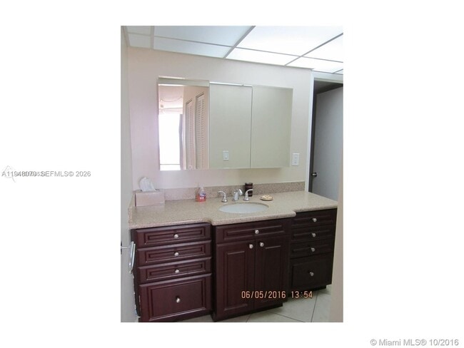 Building Photo - 1600 S Ocean Dr