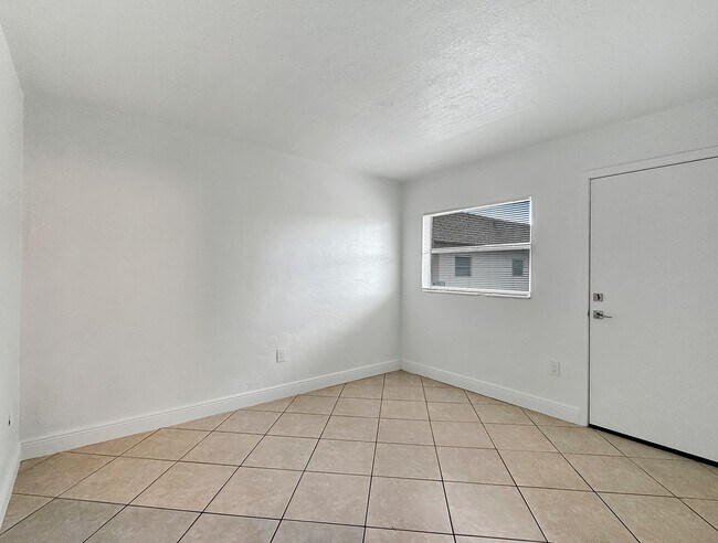 Building Photo - 8475 SW 94th St