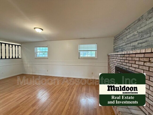 Building Photo - 2930 Cortina Dr