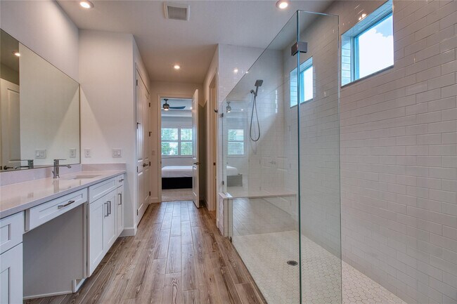 Building Photo - 10407 SW Aquila Wy