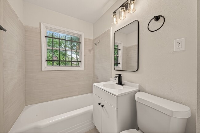 Building Photo - 5830 Southlea St