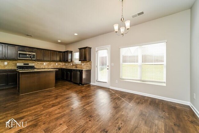 Building Photo - 2360 Cornell Cir