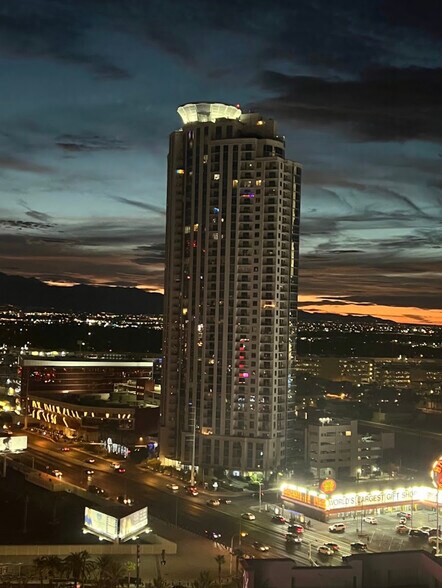 Building Photo - 200 W Sahara Ave