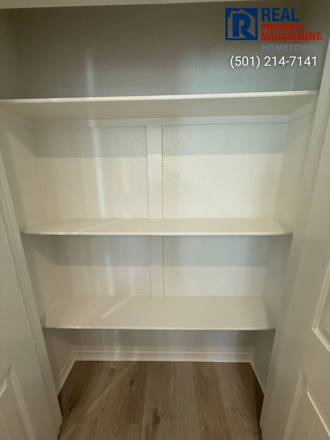 Building Photo - 10 Sourdough Crk Ln