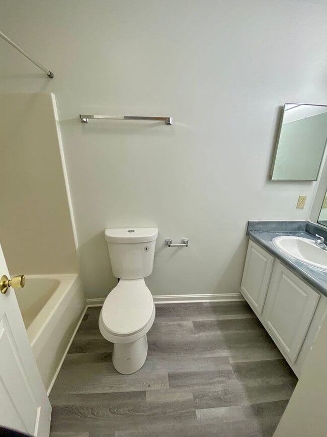 Building Photo - 6437 Terrace Ct