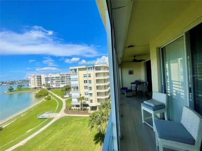 Building Photo - 7862 Sailboat Key Blvd S