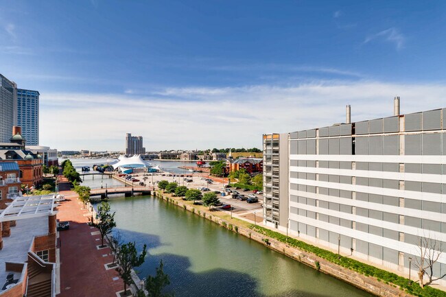 Building Photo - 250 President St