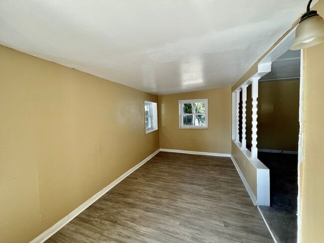Building Photo - Updated 3 bedroom, 1.5 bath Home FOR RENT in Laurel Lakes, NJ $1450