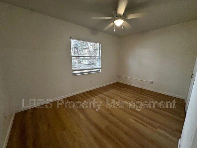 Building Photo - 10647 Deergrass Ln