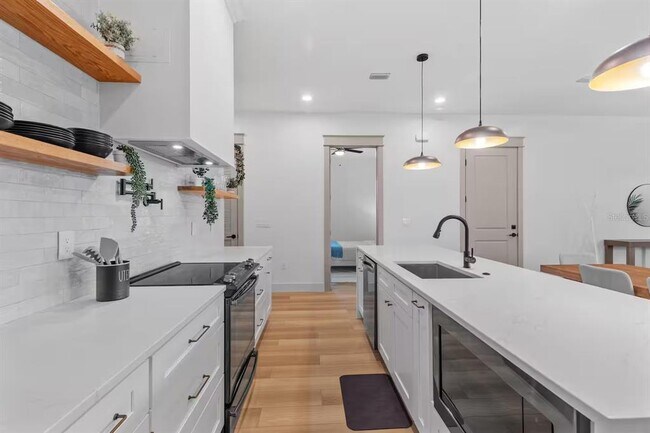 Building Photo - 2407 Harper St