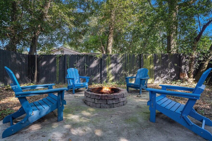 Building Photo - 1913 Orvid St