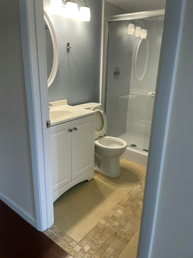 Building Photo - 22976 Oxford Pl