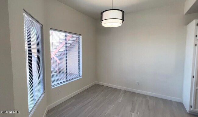 Building Photo - 11666 N 28th Dr