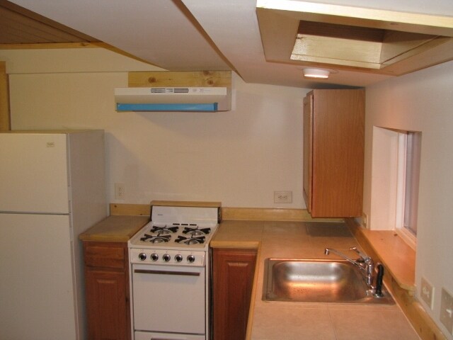 Building Photo - 4105 W 75th Ave