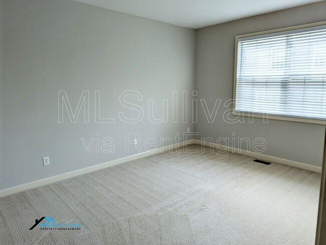Building Photo - 703 Harkness Cir