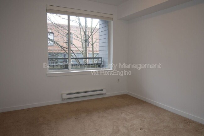 Building Photo - 5440 Leary Ave NW