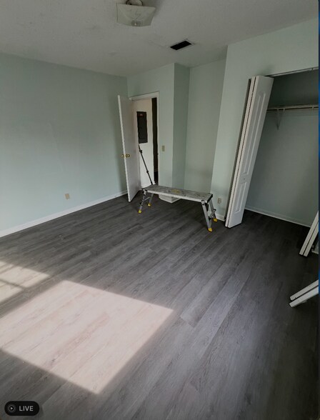 Building Photo - 1103 Caliente Dr
