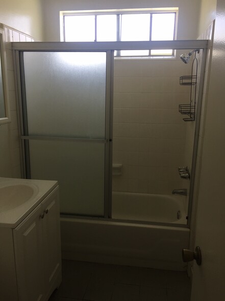 Building Photo - 2516 Pacific Ave