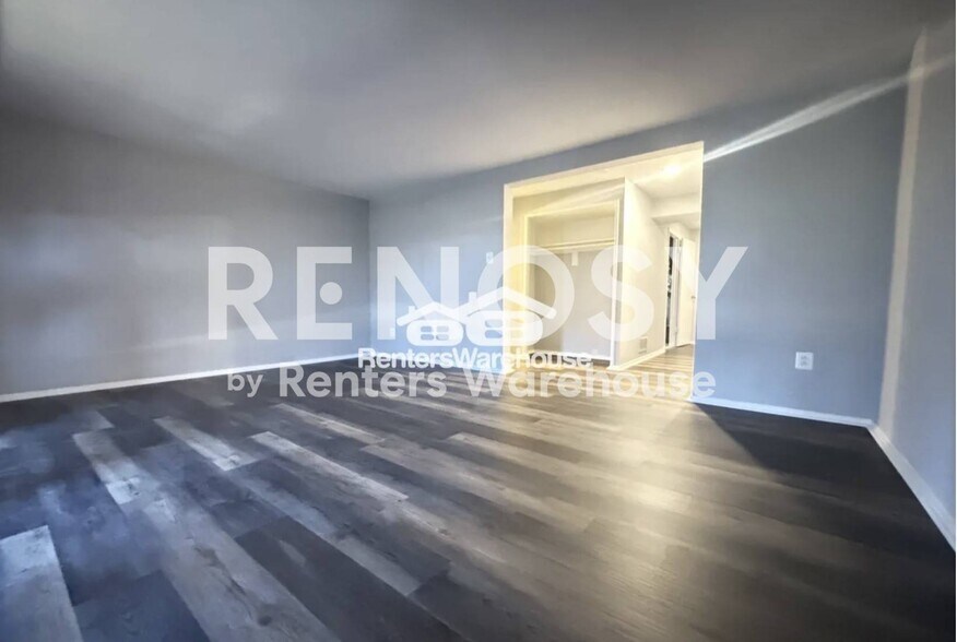 Building Photo - 6585 Sweet Fern