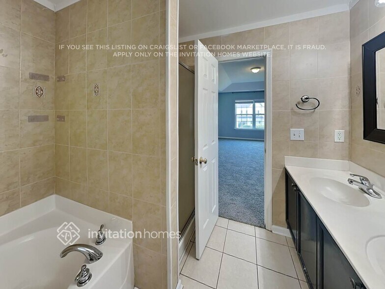 Building Photo - 217 Stone Moss Ln