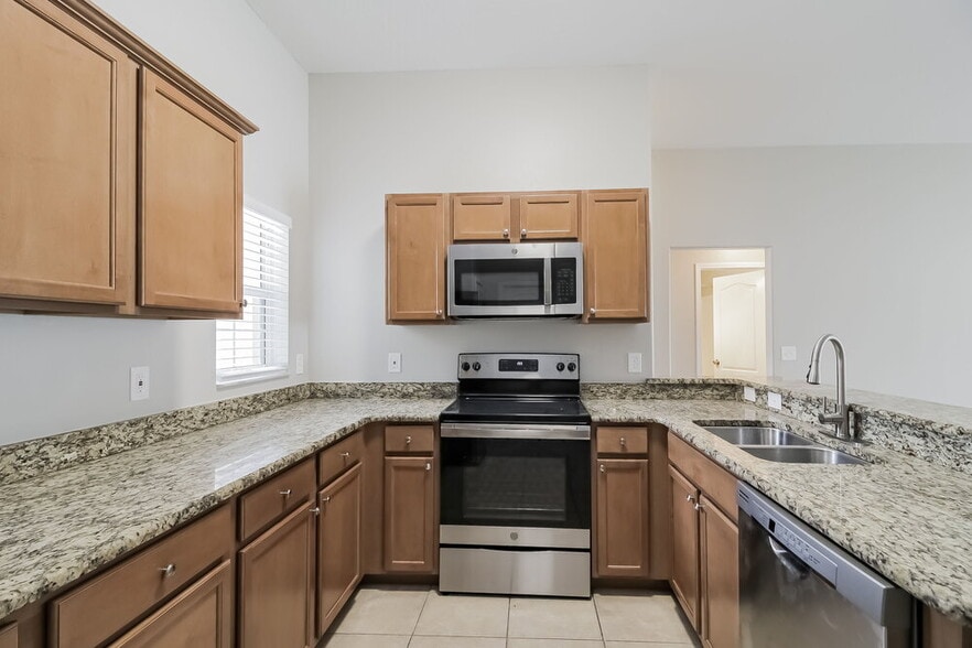 Building Photo - 320 Bella Rosa Cir