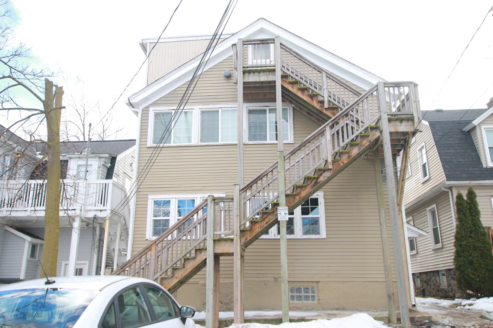 Building Photo - 710 Emmet St