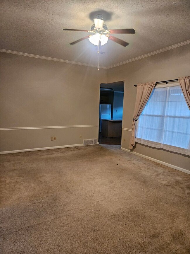 Building Photo - Available Now!   half off first months rent special!