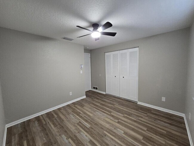 Building Photo - 9310 Marler Rd