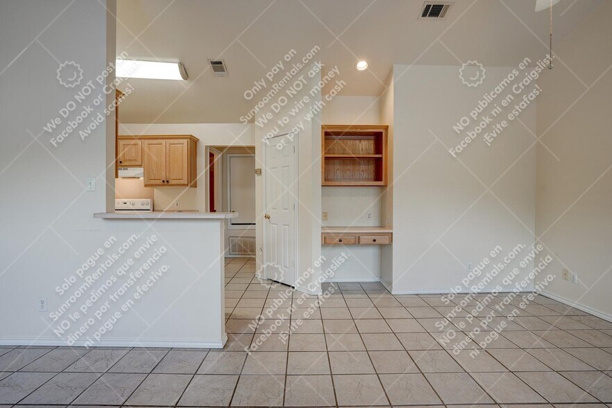 Building Photo - 427 Lindsey St