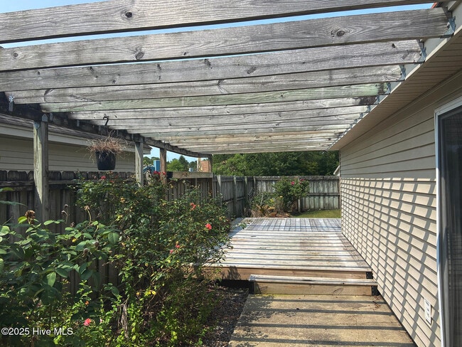 Building Photo - 5328 Sun Coast Dr