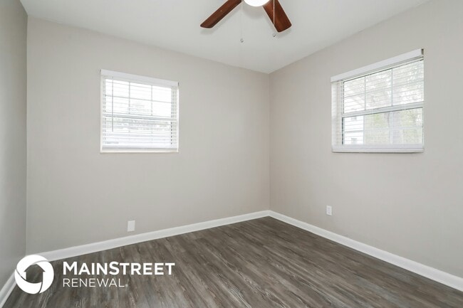 Building Photo - 3114 Hampton Ave E