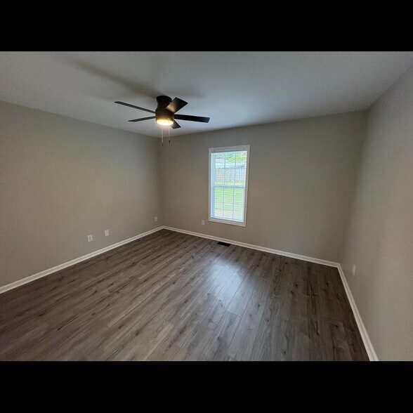Building Photo - 5508 Wrenn Dr